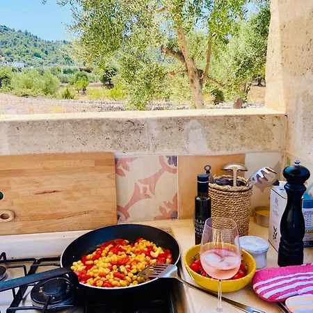 Holiday home Trullo Zafferano: Seaview + Spacious Pool *