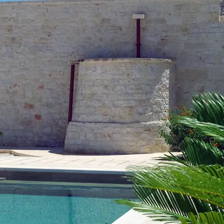 Semesterbostad Trullo Zafferano: Seaview + Spacious Pool Fasano